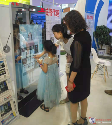 智能試衣鏡 互聯(lián)網(wǎng)新零售生活館中的美妝新體驗(yàn)